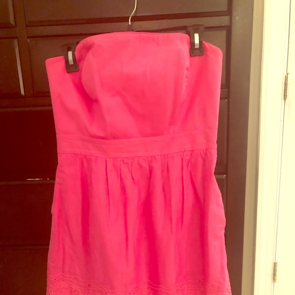 Pink woman’s Vinyard Vines dress. Size 4